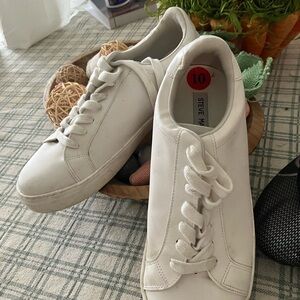 Steve Madden White Women's Sneakers